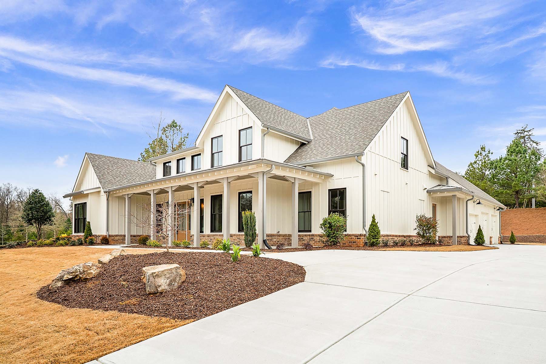 Marietta-custom-home-modern-exterior-outside-driveway-view